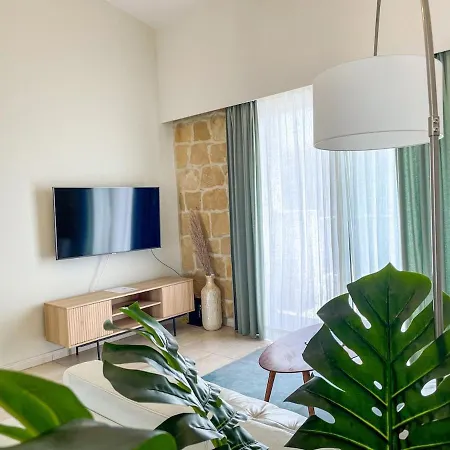 Large Comfortable 2 Bedroom 200mbps Wifi Apartment