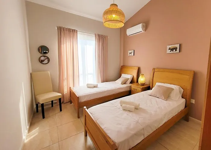 Lejlighed Large Comfortable 2 Bedroom 200mbps Wifi Paphos